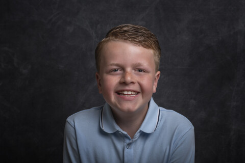 Tiener jongen glimlach